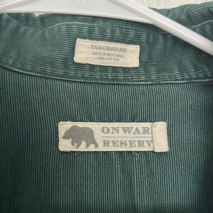 Long sleeve casual shirt. Great for casual business or dinner